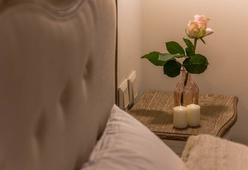 בית מלון כפרי Kyria Boutique House