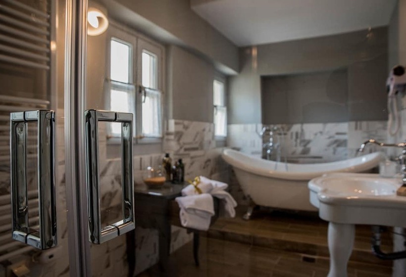 בית מלון כפרי Kyria Boutique House