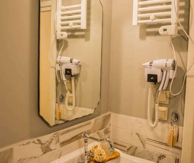 בית מלון כפרי Kyria Boutique House