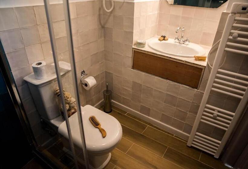 בית מלון כפרי Kyria Boutique House