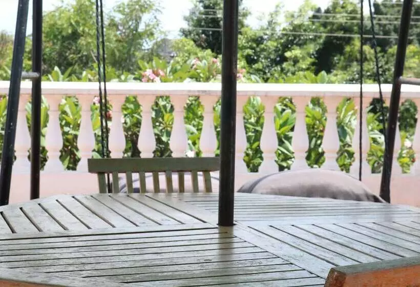 هتل Tisa Suites & Lounge