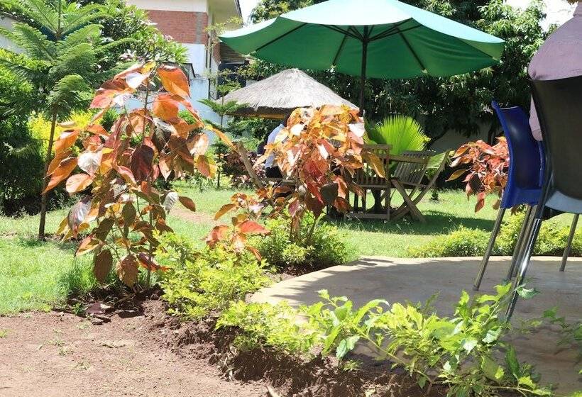 هتل Tisa Suites & Lounge