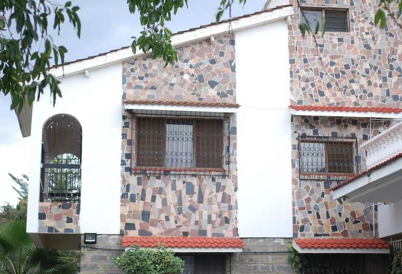 هتل Tisa Suites & Lounge