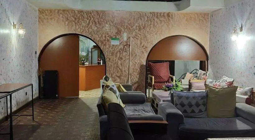 هتل Tisa Suites & Lounge