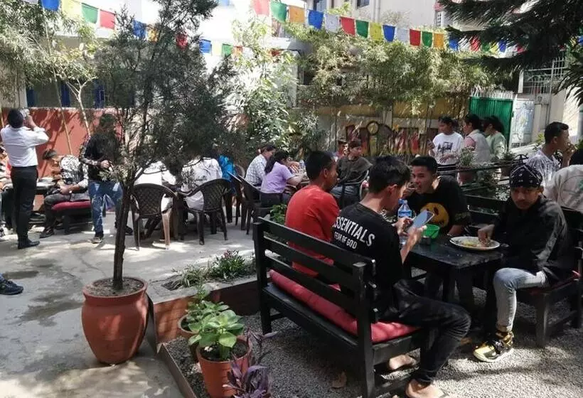 پانسیون Nirvana Green Peace Home