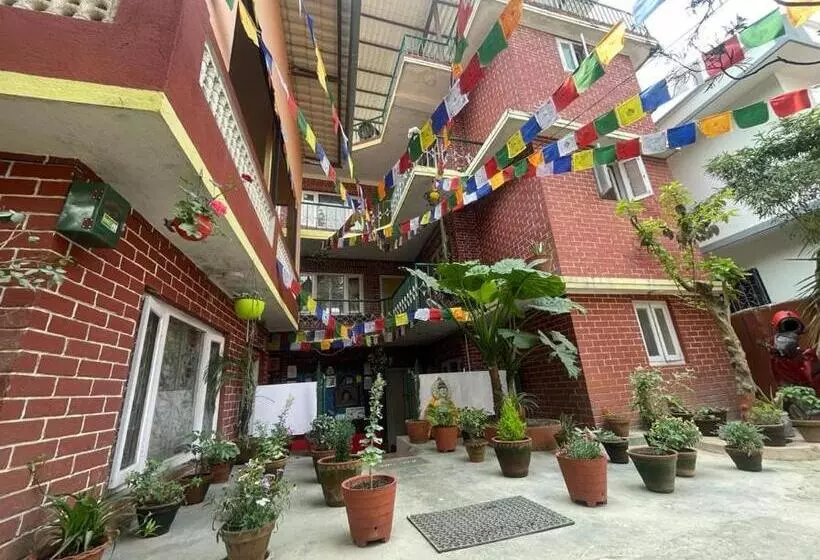 پانسیون Nirvana Green Peace Home