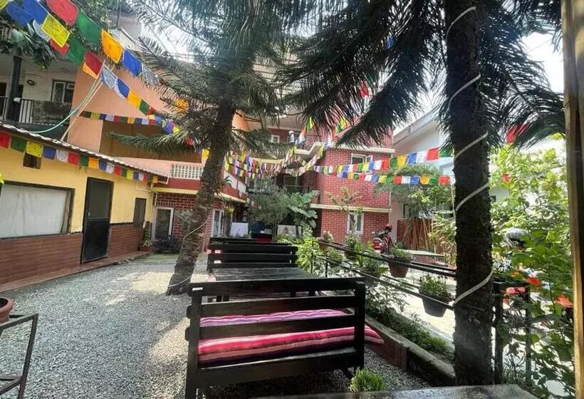 پانسیون Nirvana Green Peace Home