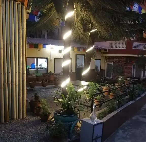 پانسیون Nirvana Green Peace Home