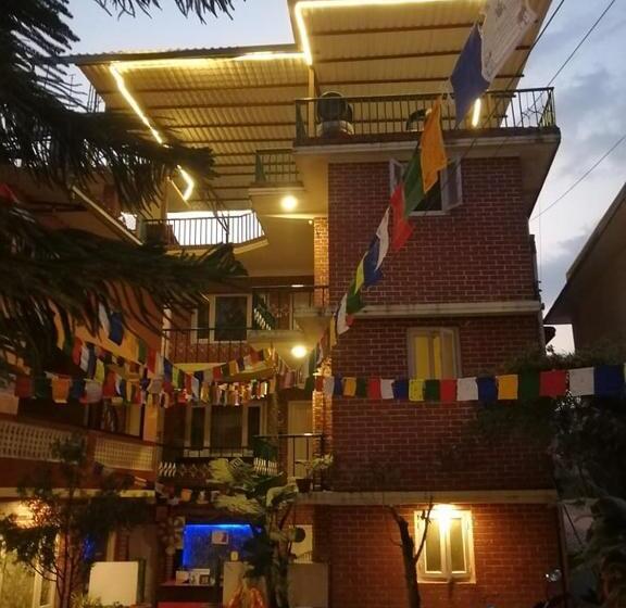 پانسیون Nirvana Green Peace Home