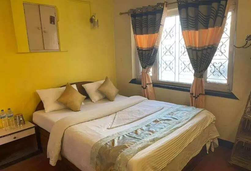 پانسیون Nirvana Green Peace Home