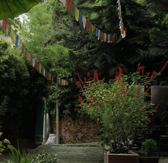 پانسیون Nirvana Green Peace Home