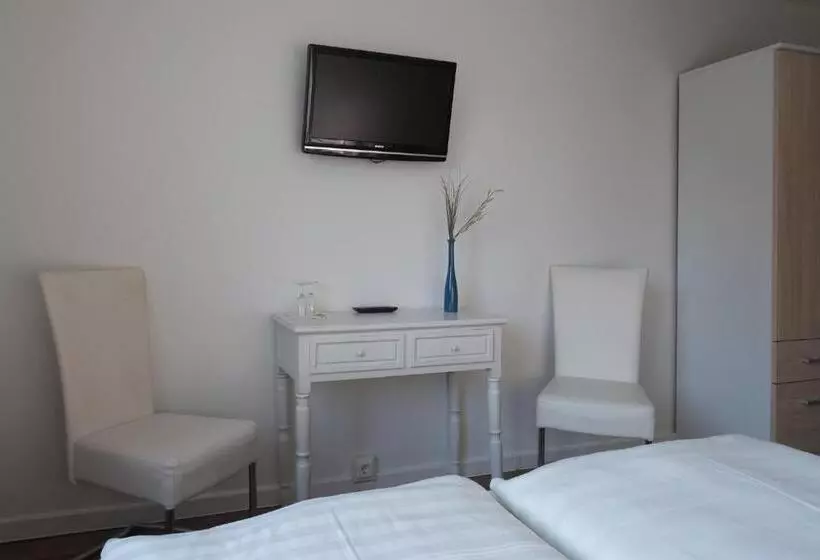 Aamiaismajoitus (B&B) Haus überland