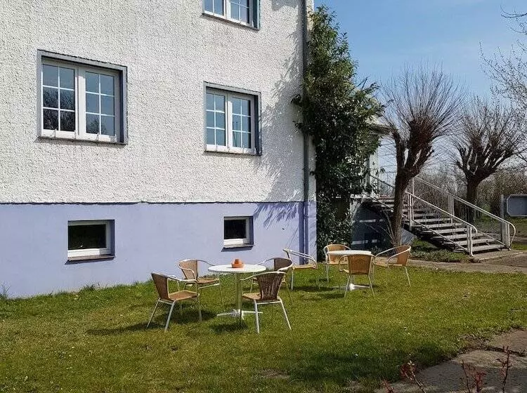 Aamiaismajoitus (B&B) Haus überland