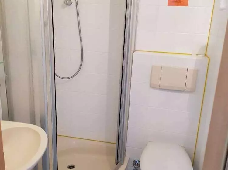 Aamiaismajoitus (B&B) Haus überland