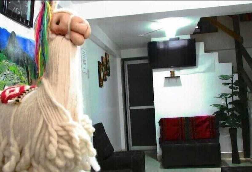 Hotel Catari's House