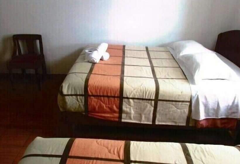 Hotel Catari's House