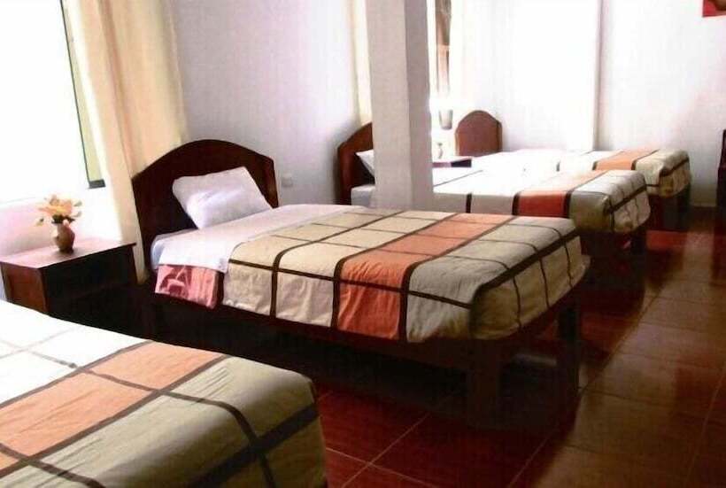 Hotel Catari's House