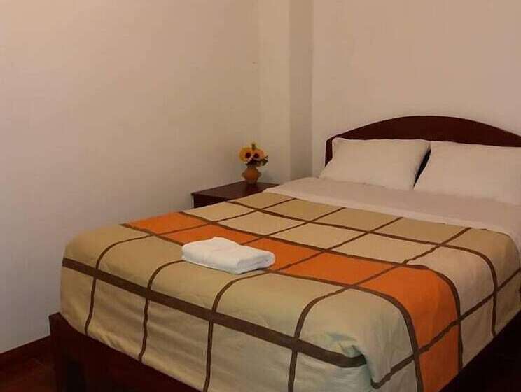 Hotel Catari's House