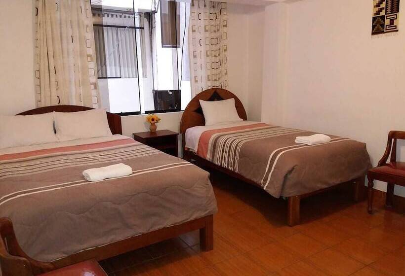 Hotel Catari's House