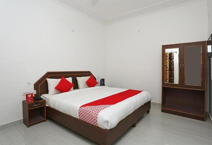 בית מלון כפרי Capital O 23129 Chelsea Palace