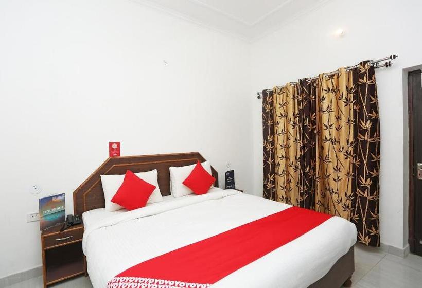 בית מלון כפרי Capital O 23129 Chelsea Palace