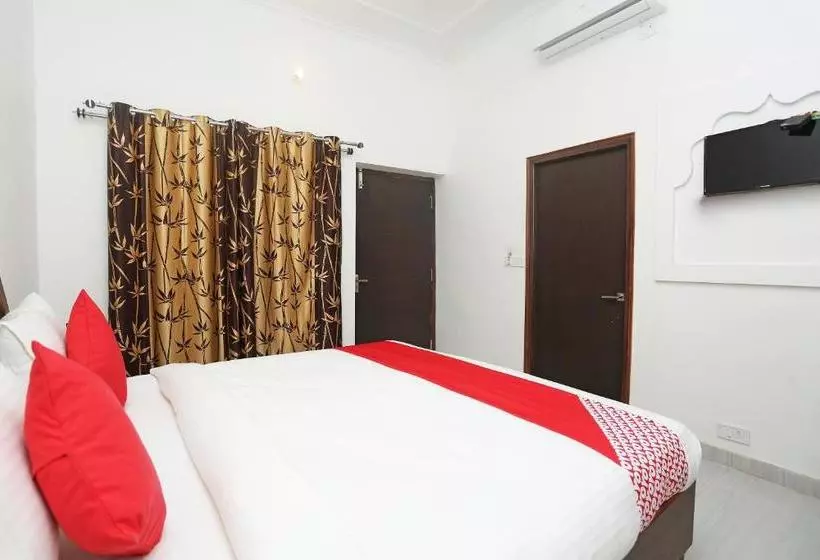 ホテル Capital O 23129 Chelsea Palace