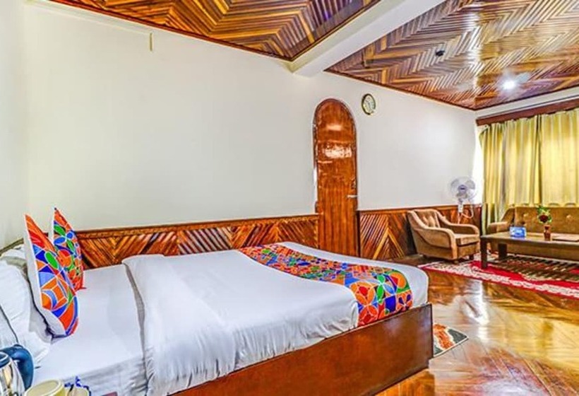 Fabhotel Oak Ridge Retreat