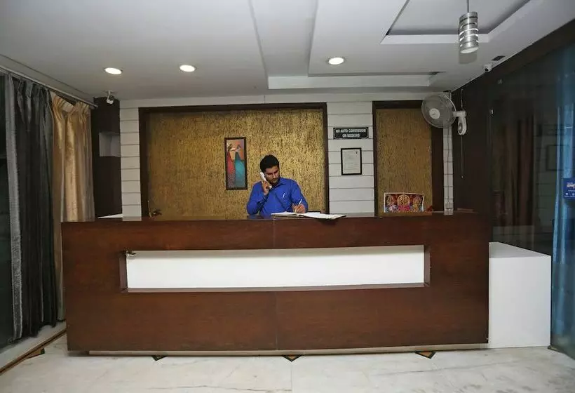 هتل Gaurav Palace By Oyo Rooms