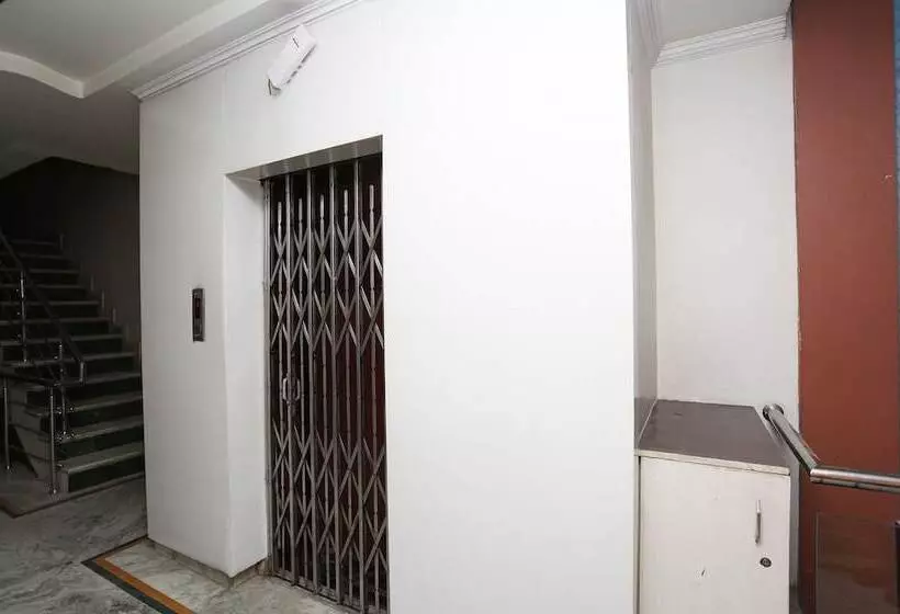 هتل Gaurav Palace By Oyo Rooms