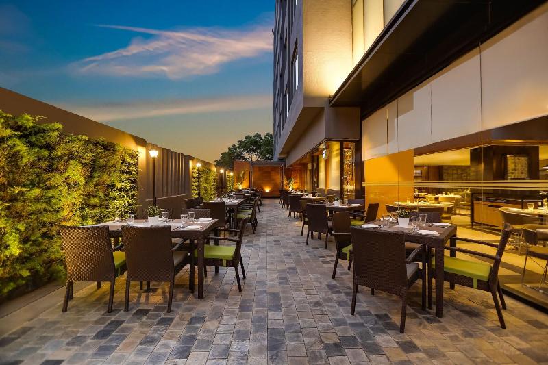 Lemon Tree Hotel Viman Nagar Pune