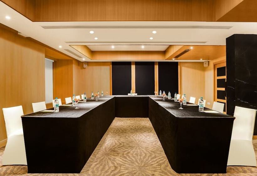 Lemon Tree Hotel Viman Nagar Pune