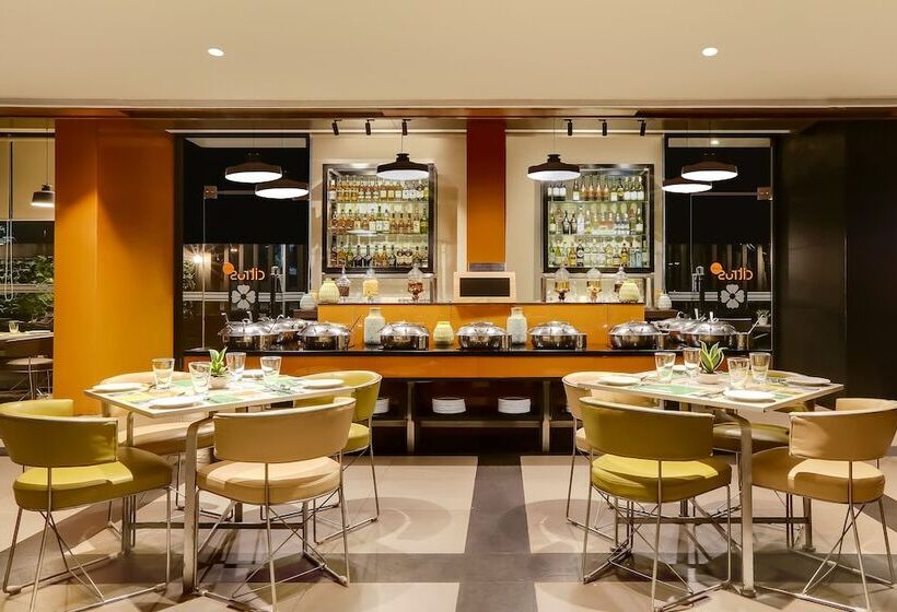 Lemon Tree Hotel Viman Nagar Pune