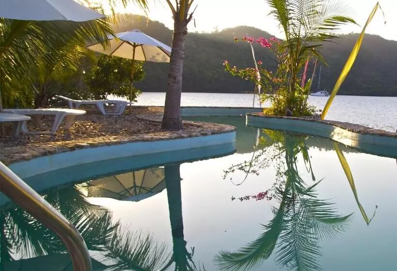 ホテル Marina Del Sol Resort & Yacht Club