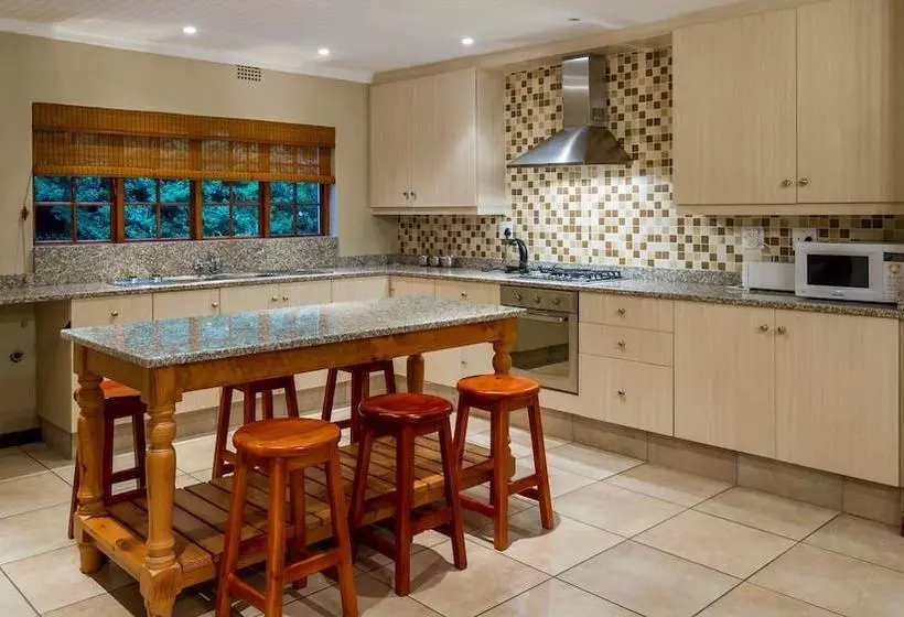 Hotelli Misty Mountain