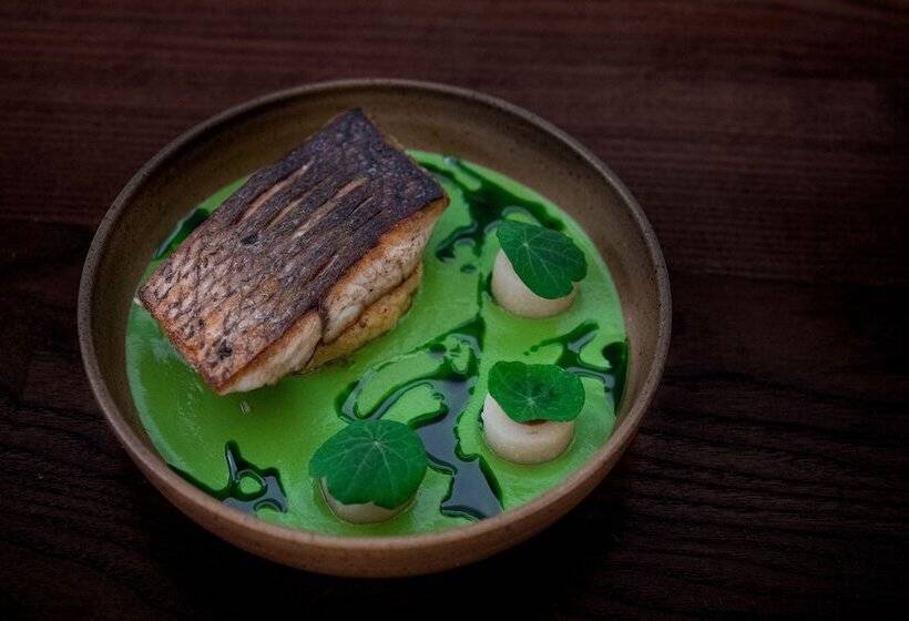 هتل Pod Zidom Rooms