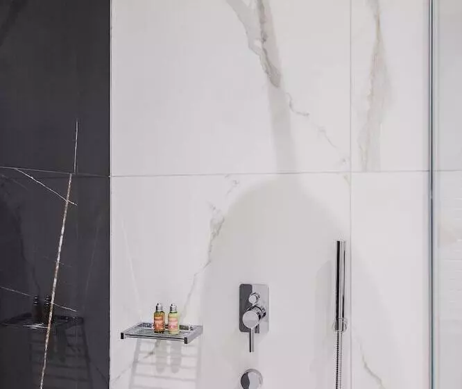 Hotelli Pod Zidom Rooms