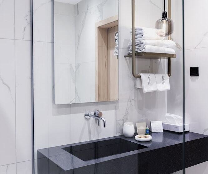 هتل Pod Zidom Rooms