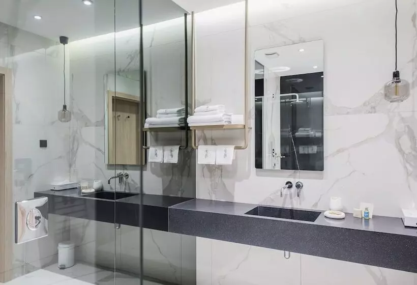 Hotelli Pod Zidom Rooms