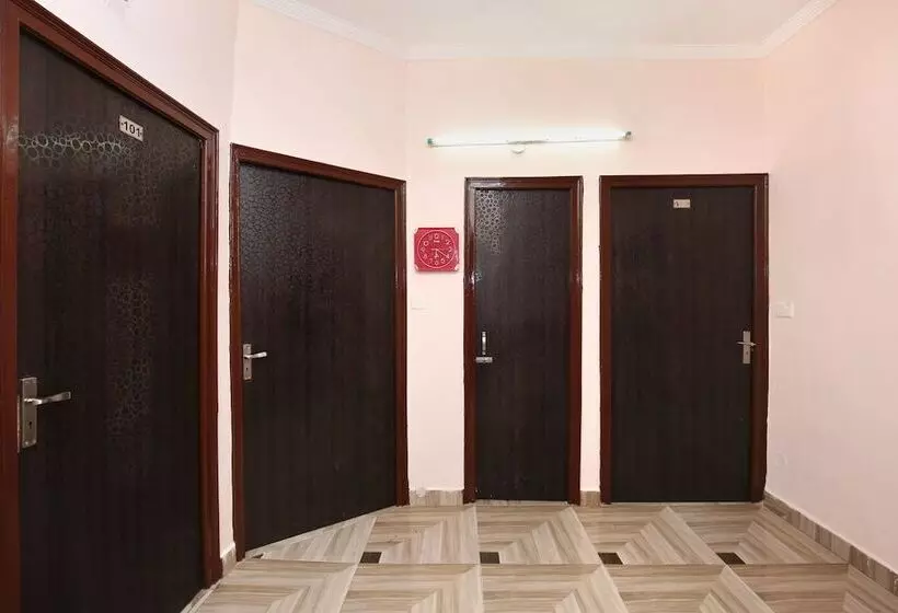هتل Rr Residency By Oyo Rooms