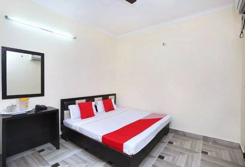 هتل Rr Residency By Oyo Rooms