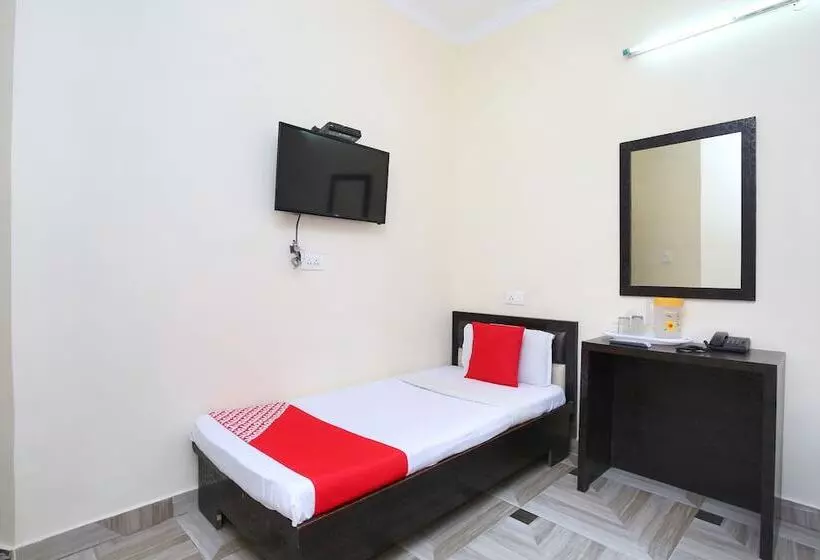 هتل Rr Residency By Oyo Rooms