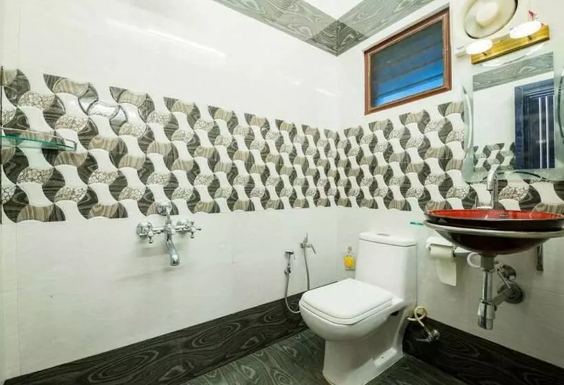 هتل Stayapart Peter S Inn Home Stay
