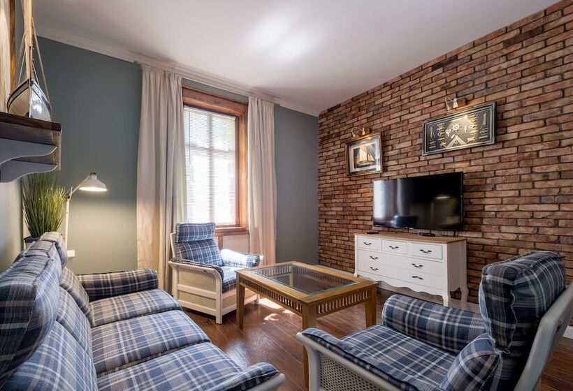 Old House Apartments Poznań