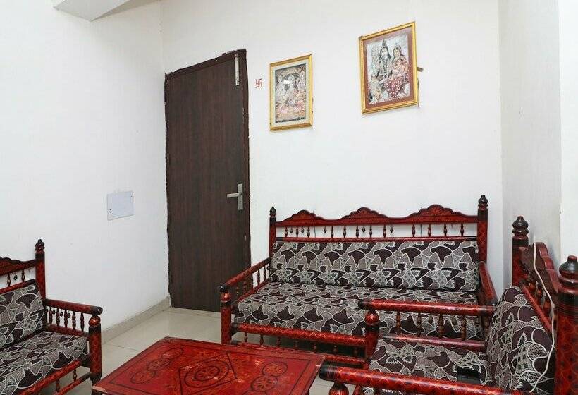 Oyo 23504 Hotel R View