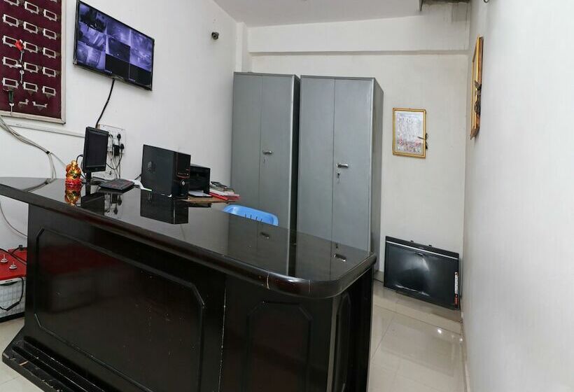 Oyo 23504 Hotel R View