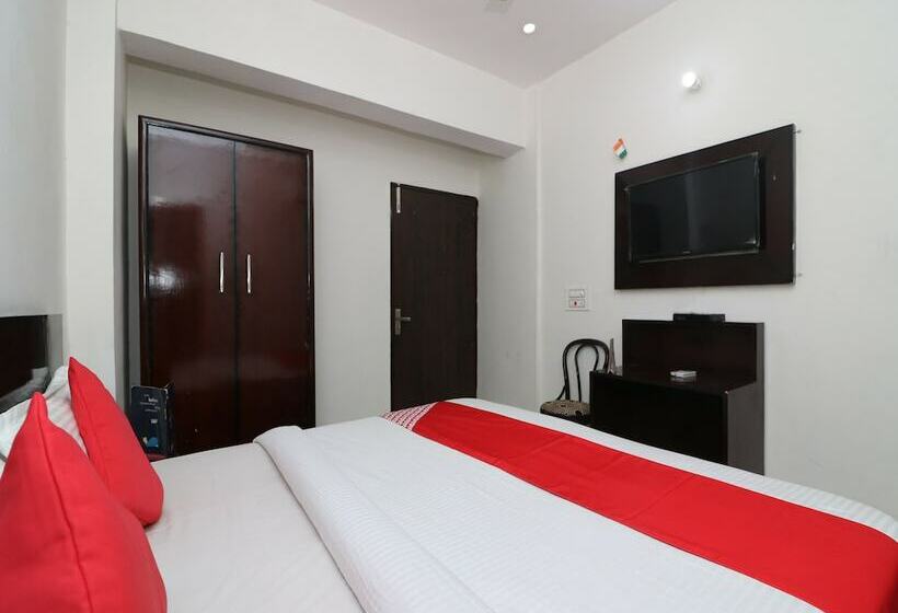 Oyo 23504 Hotel R View