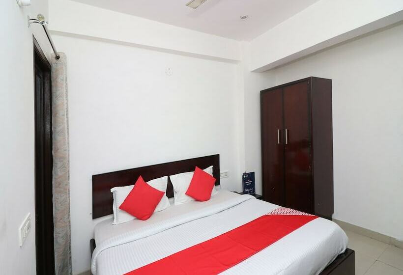 Oyo 23504 Hotel R View