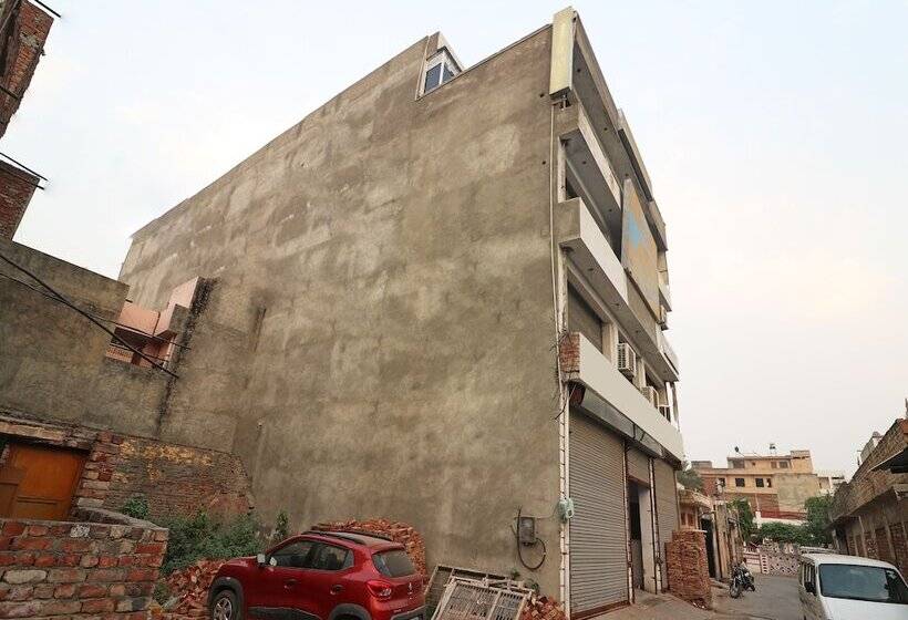 Oyo 23504 Hotel R View