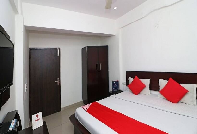 Oyo 23504 Hotel R View