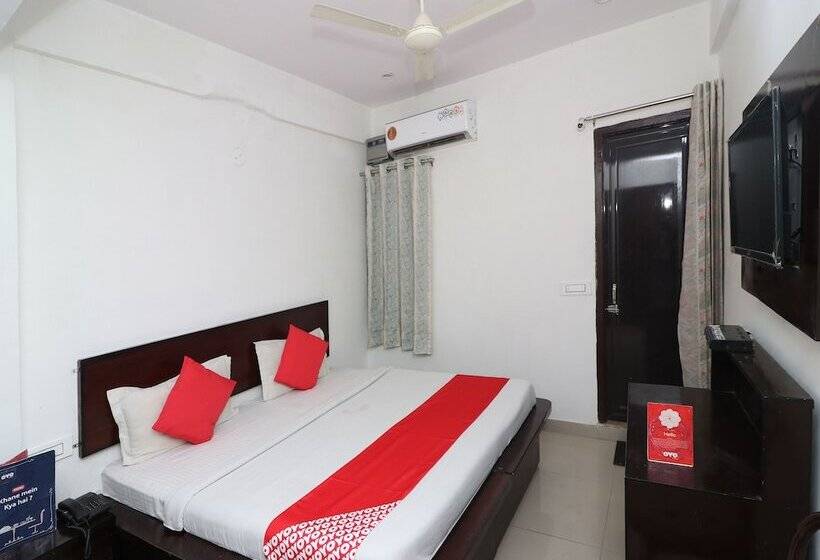 Oyo 23504 Hotel R View